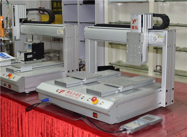 全自動點膠機生產廠家