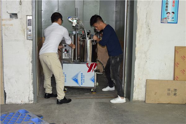 故障指示器灌膠機