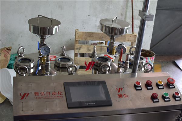 銅線燈自動灌膠機