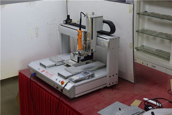 優質自動擰螺絲機供應廠家